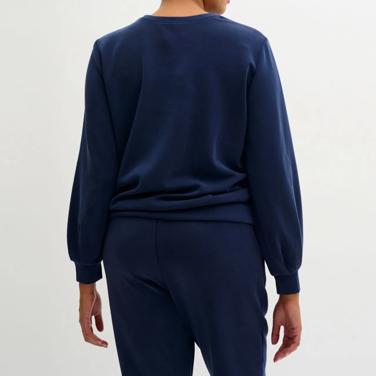 New 23 Regular Fit Sweatshirt Women Sweatshirts & Hoodies