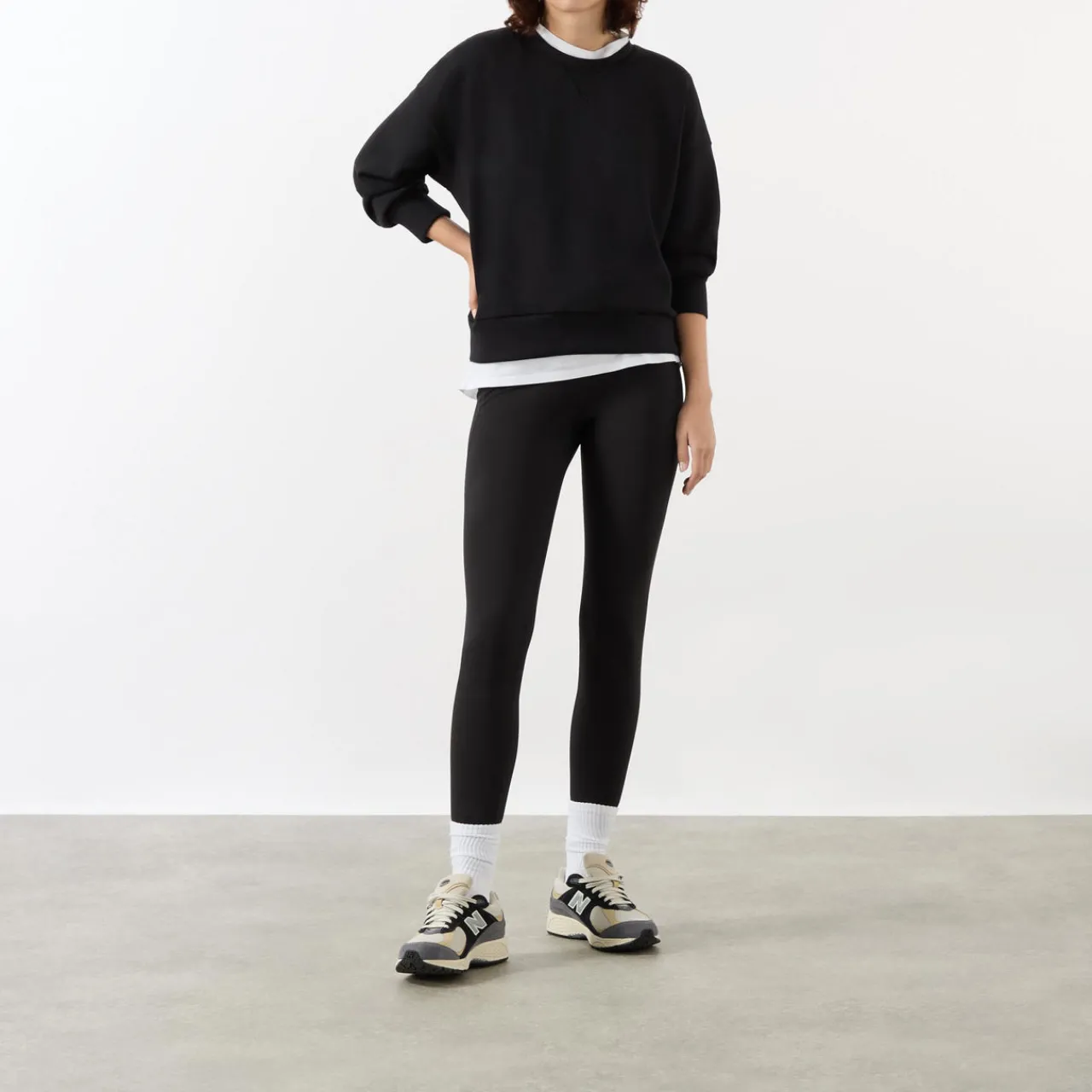 Outlet Air Essentials Sweatshirt Women Sweatshirts & Hoodies