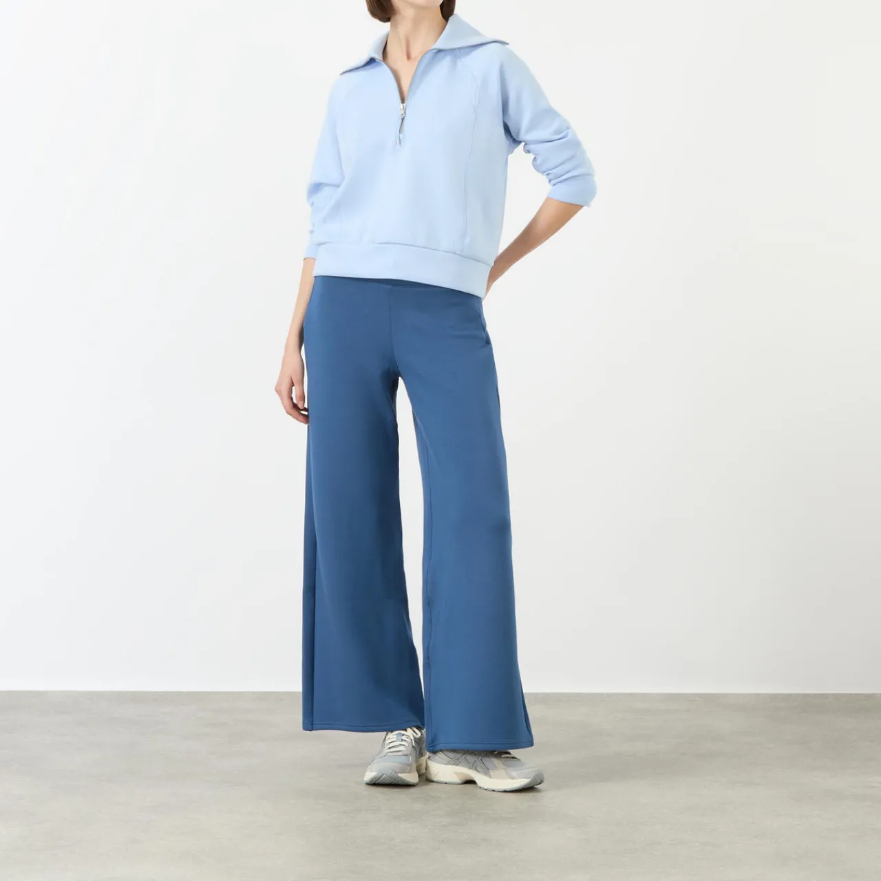 AirEssentials Wide Leg Sweatpants Women Sleepwear
