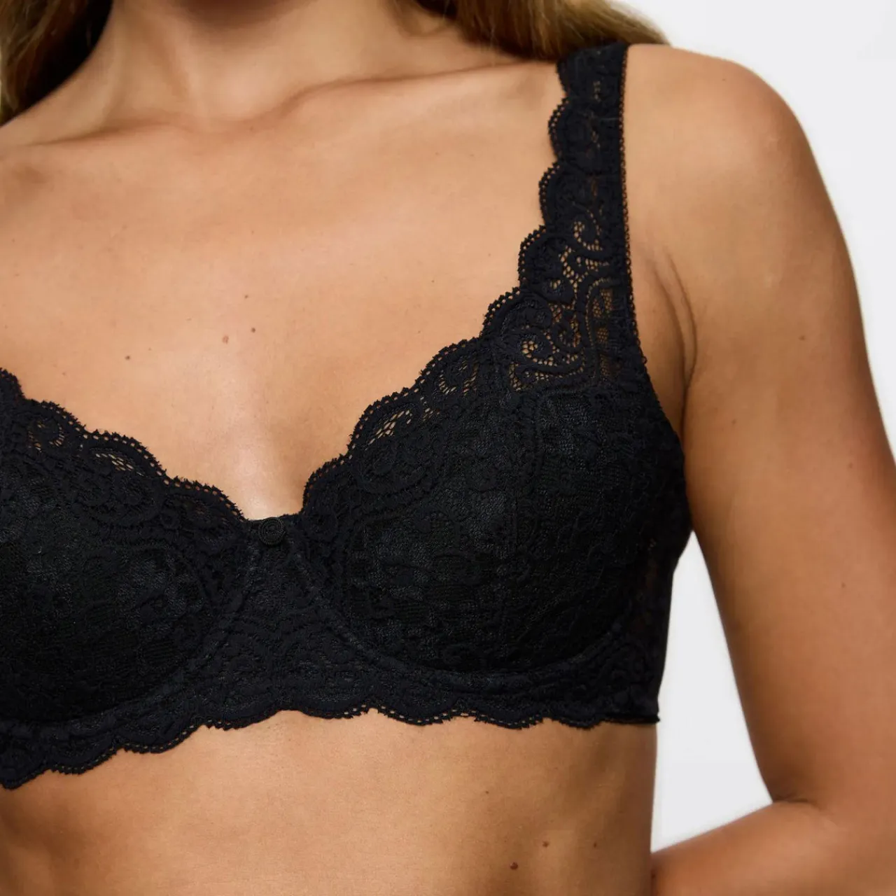 New Amourette Half-Padded Balcony Bra Women Lingerie
