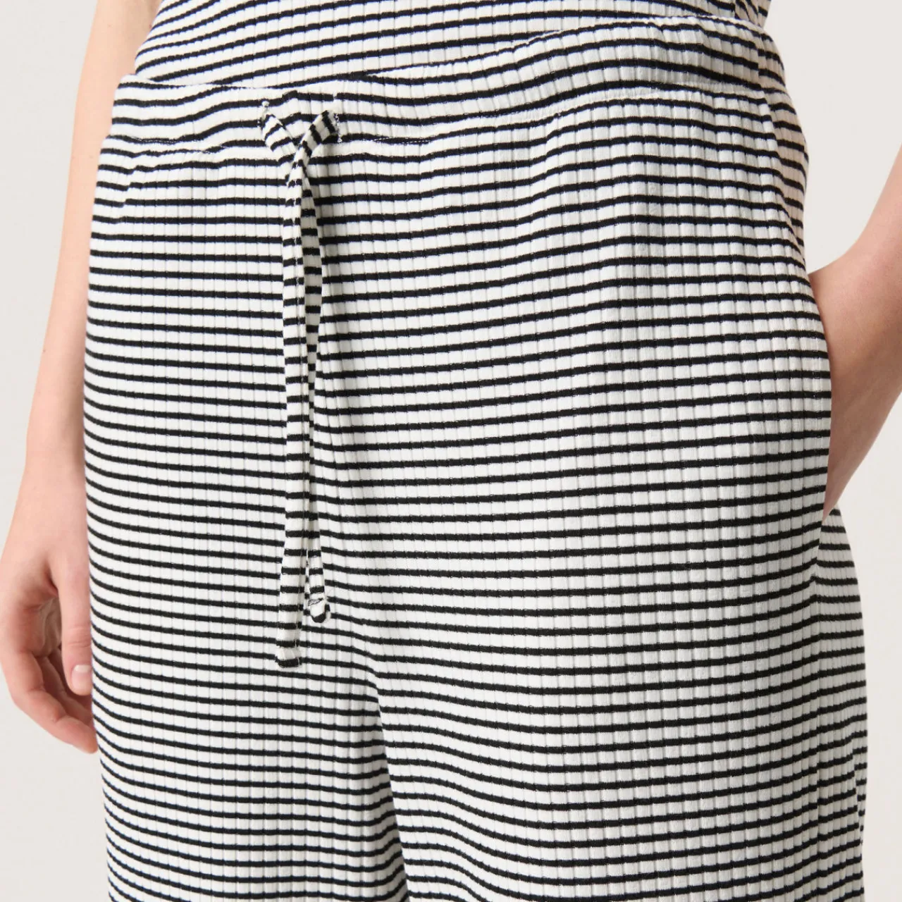 Online Calva High-Rise Striped Trousers Women Trousers & Shorts