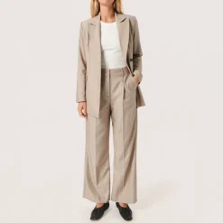 Clearance Charci Striped Fitted Blazer Women Coats & Jackets