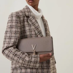 Discount Divina Chain Clutch Women Clutch Bags
