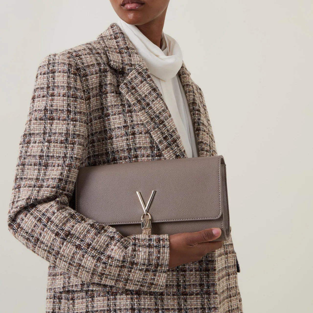 Discount Divina Chain Clutch Women Clutch Bags