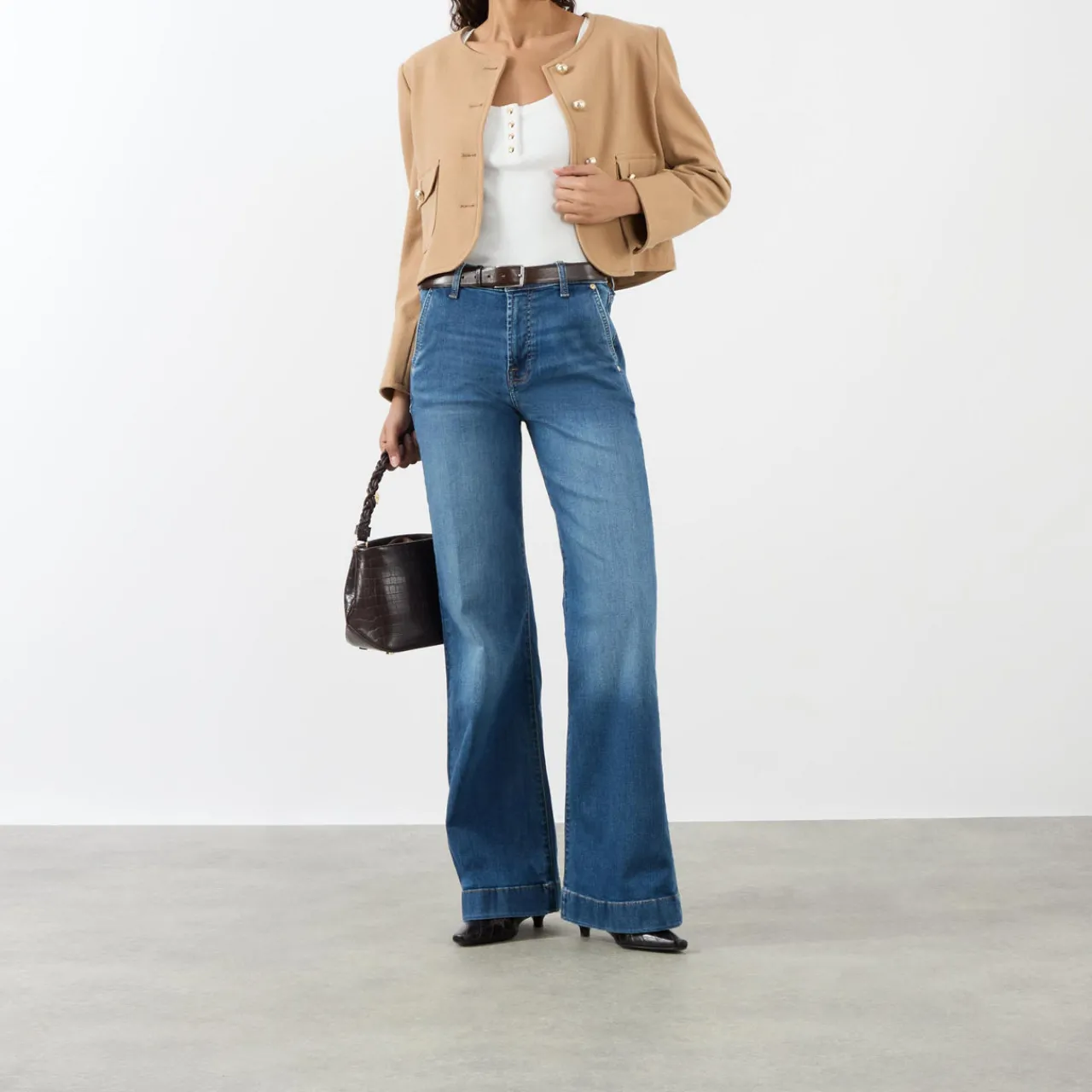 Online Dojo Modern Flared Leg Jeans Women Denim
