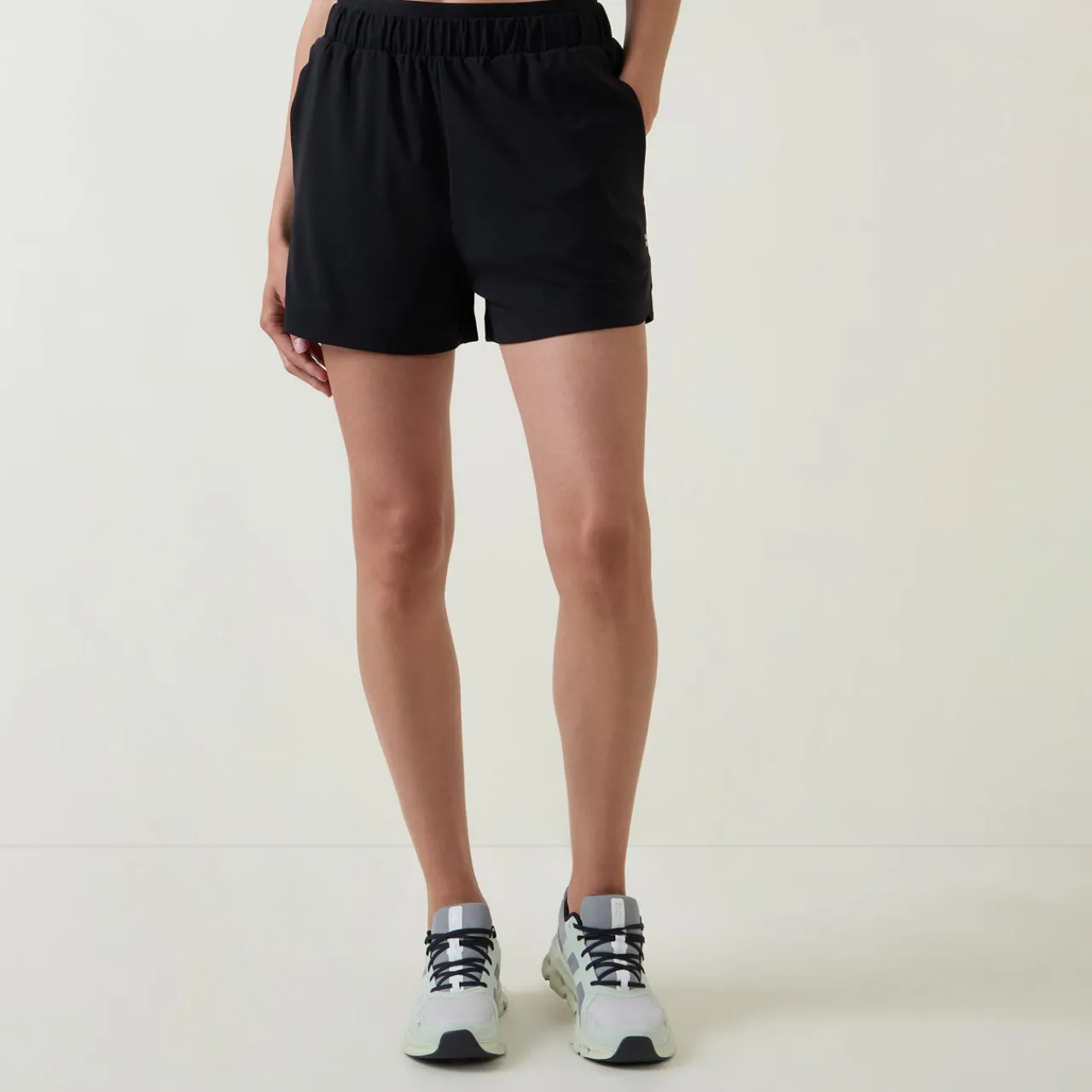 Explorer Elevated Shorts 3" Women Activewear