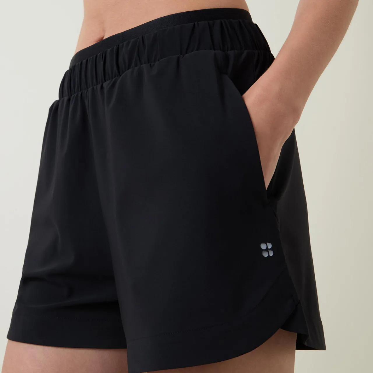 Explorer Elevated Shorts 3" Women Activewear
