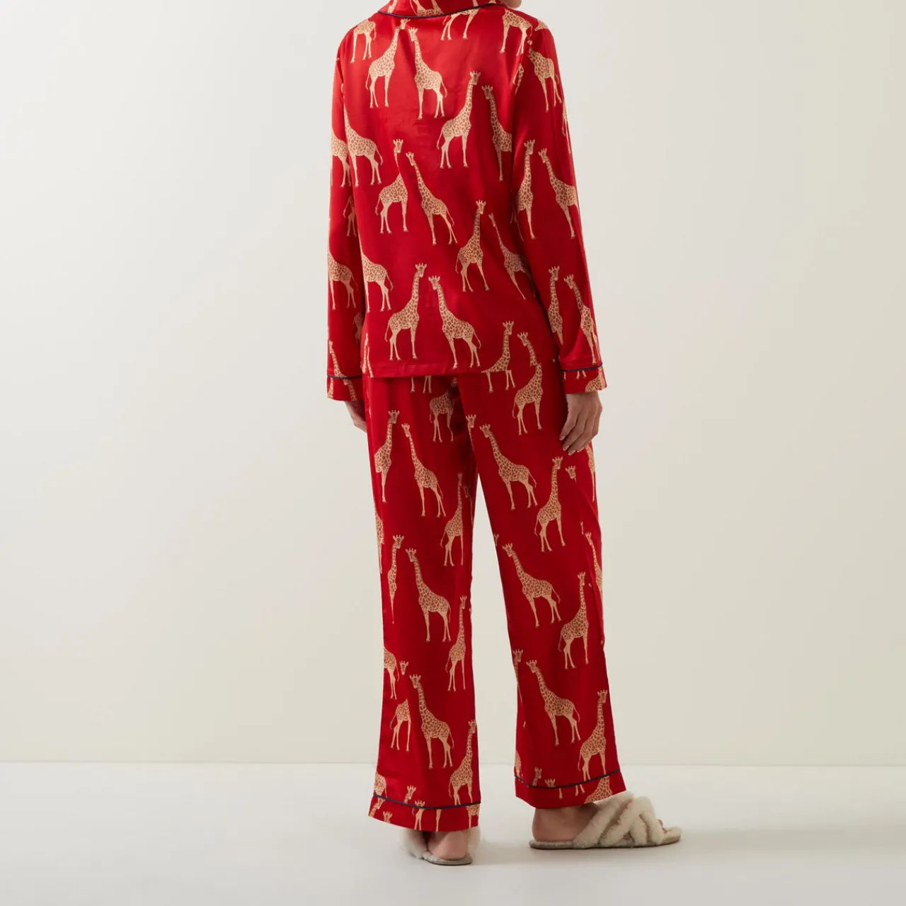 Discount Giraffe Satin Pyjama Set Women Sleepwear