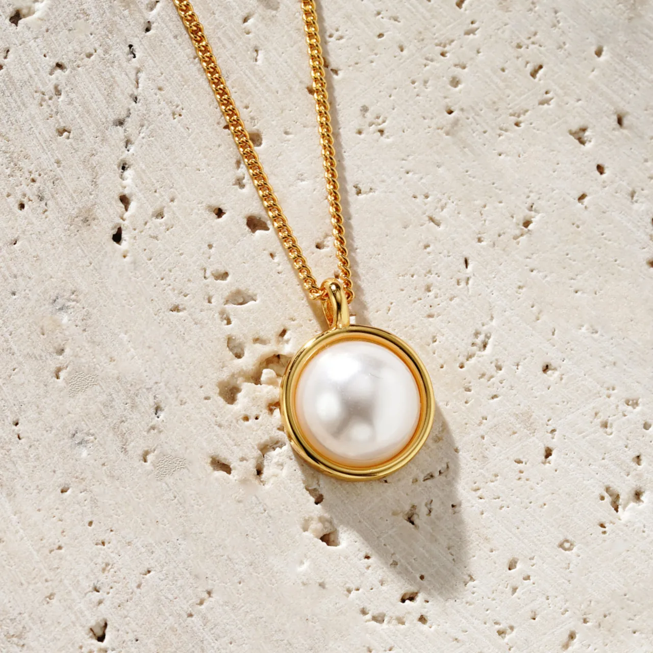New Lilia Pearl Necklace Women Necklaces
