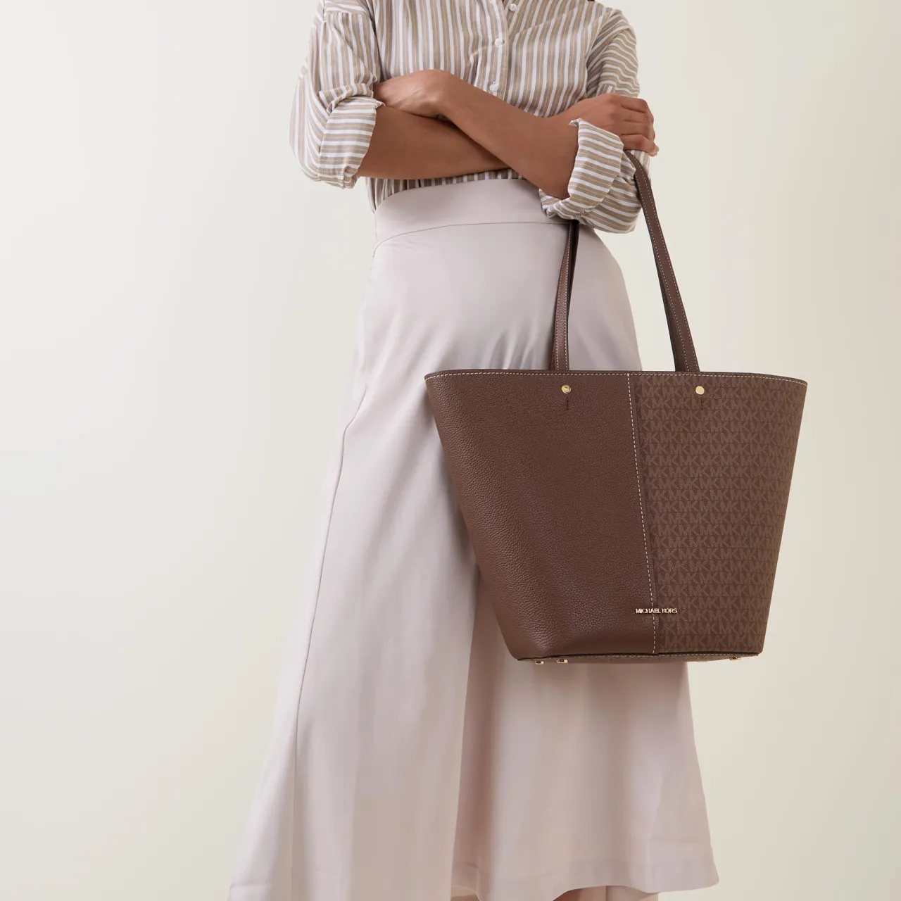 Outlet Logo Motif Large Tote Bag Women Tote Bags