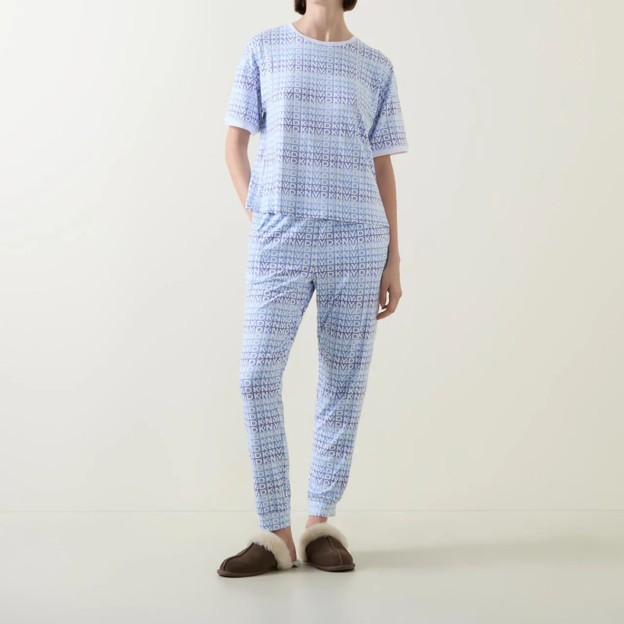 Logo T-Shirt & Bottoms Pyjama Set Women Sleepwear