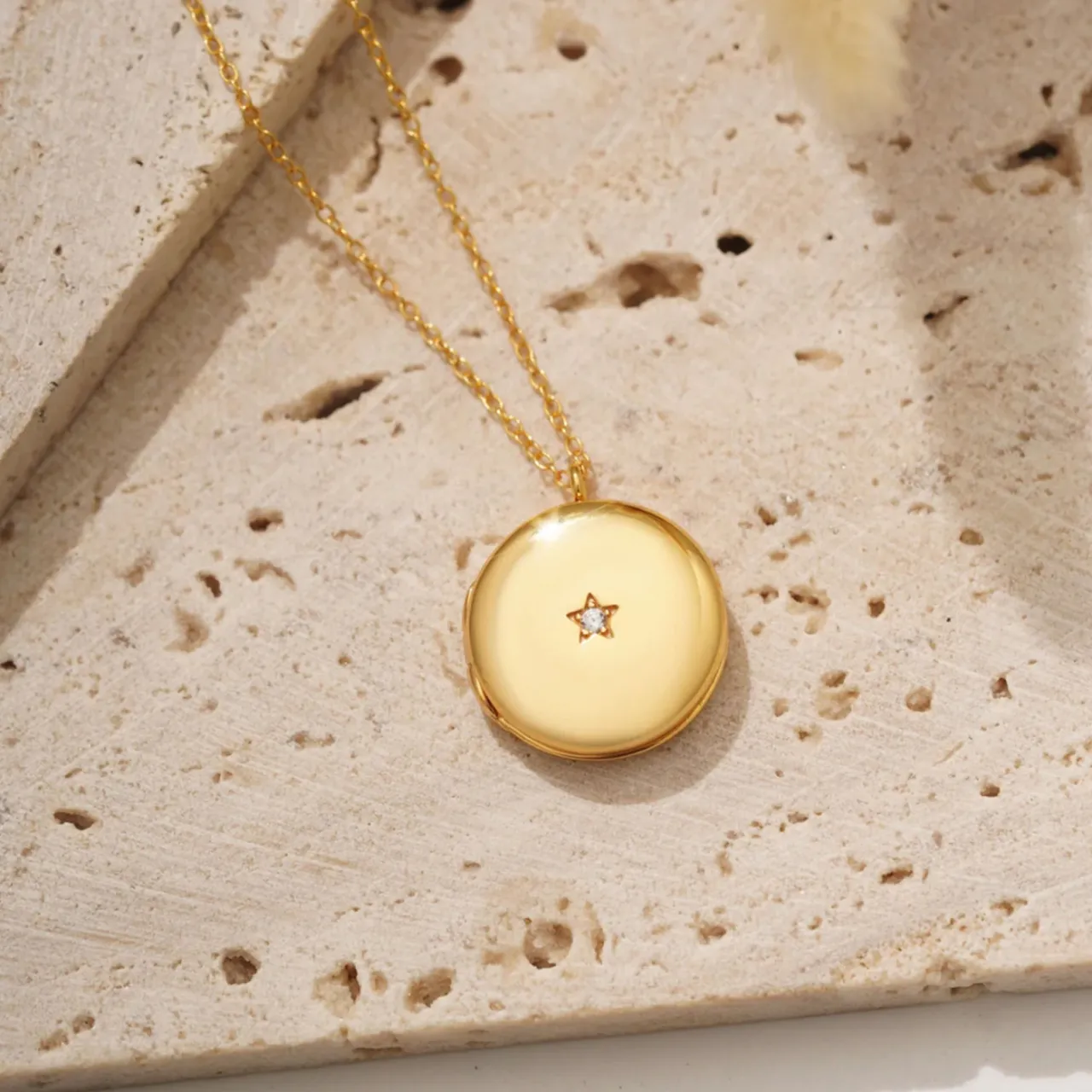 Sale Memento Locket Necklace Women Necklaces|Occasion Dressing