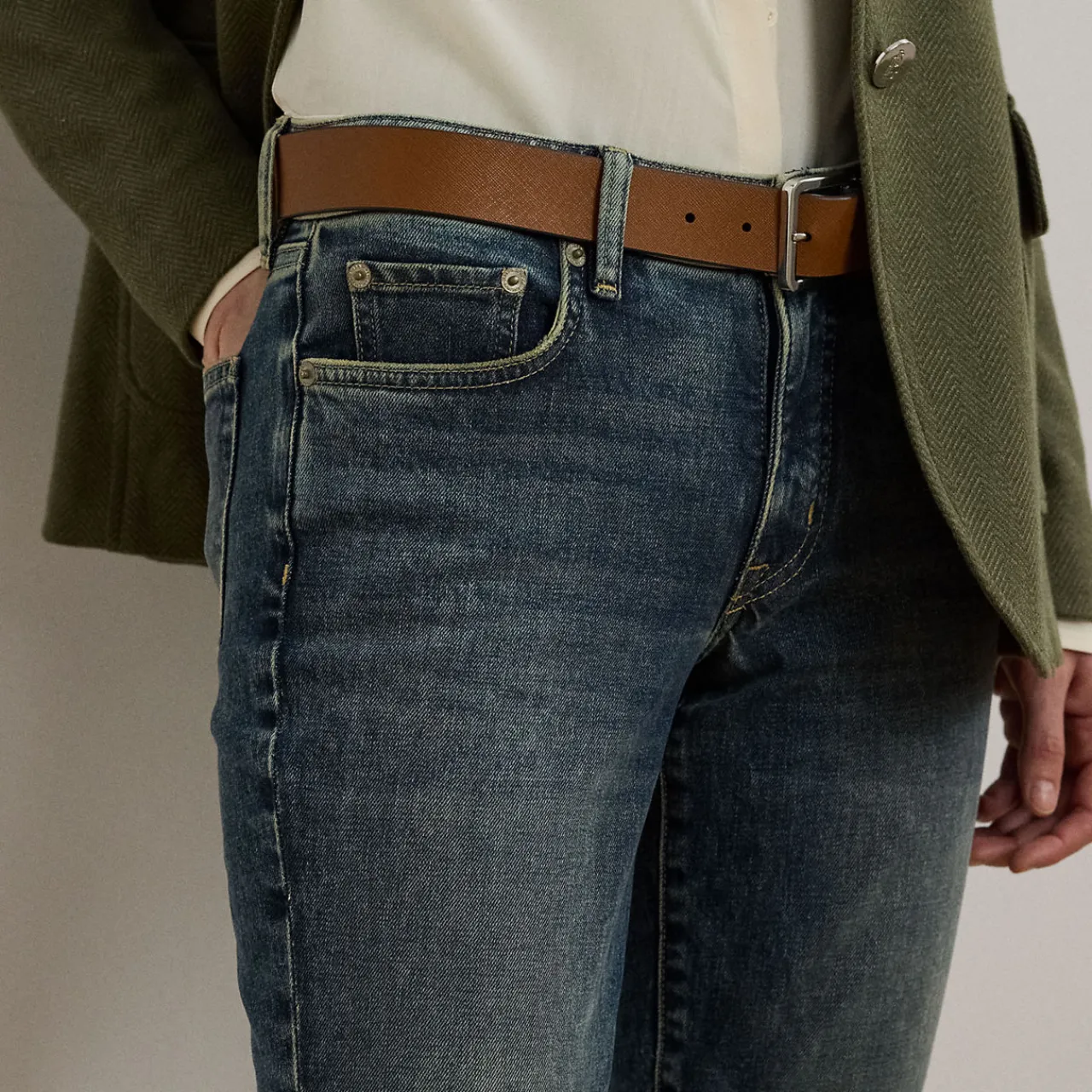 Hot Mid-Rise Ankle Length Straight Leg Jeans Women Denim