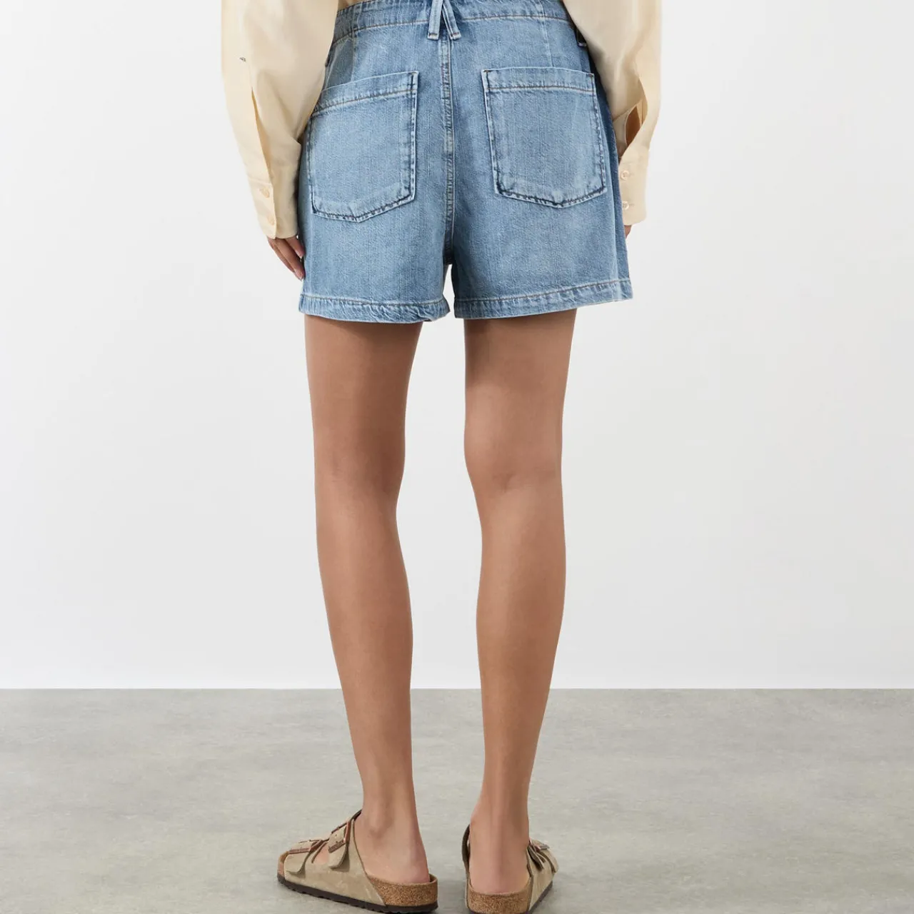 Mid-Rise Straight Denim Shorts Women Denim|Trousers & Shorts