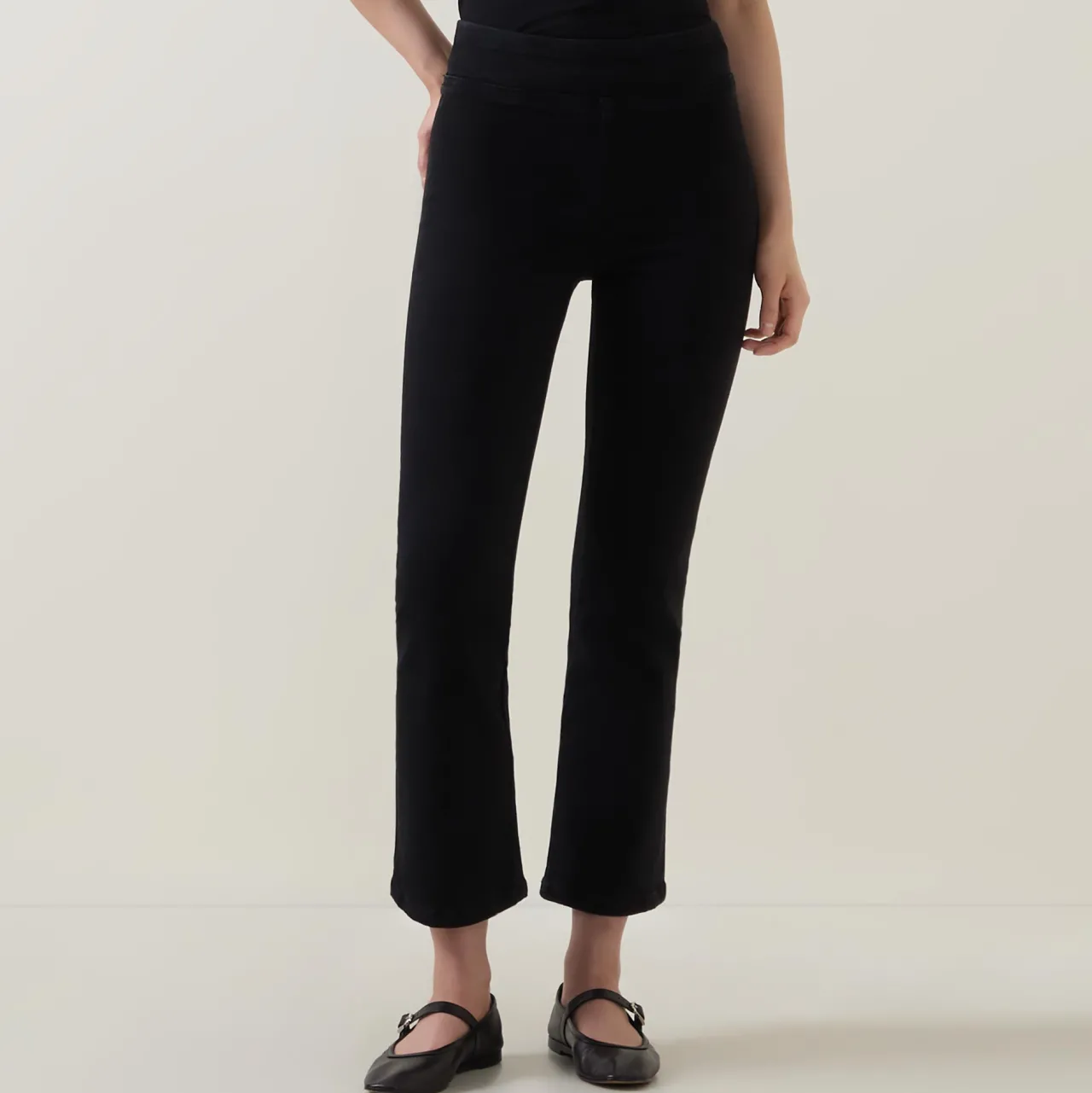 Discount Nikela Cropped Bootcut Jeans Women Trousers & Shorts