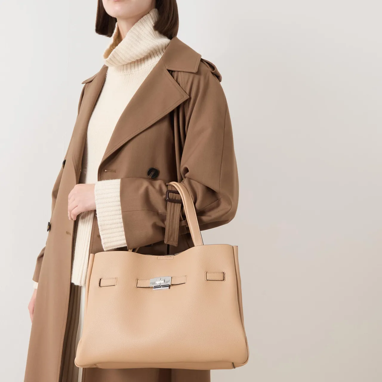 Discount Phoebe Logo Hobo Shoulder Bag Women Shoulder Bags