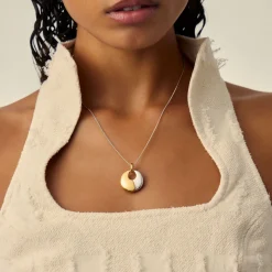 Sculptural Pebble Pendant Necklace Women Necklaces