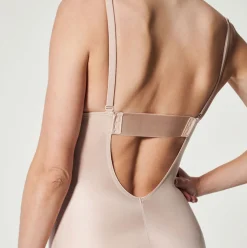 Clearance Suit Your Fancy Medium Control Plunge Low Back Mid-Thigh Bodysuit Women Shapewear