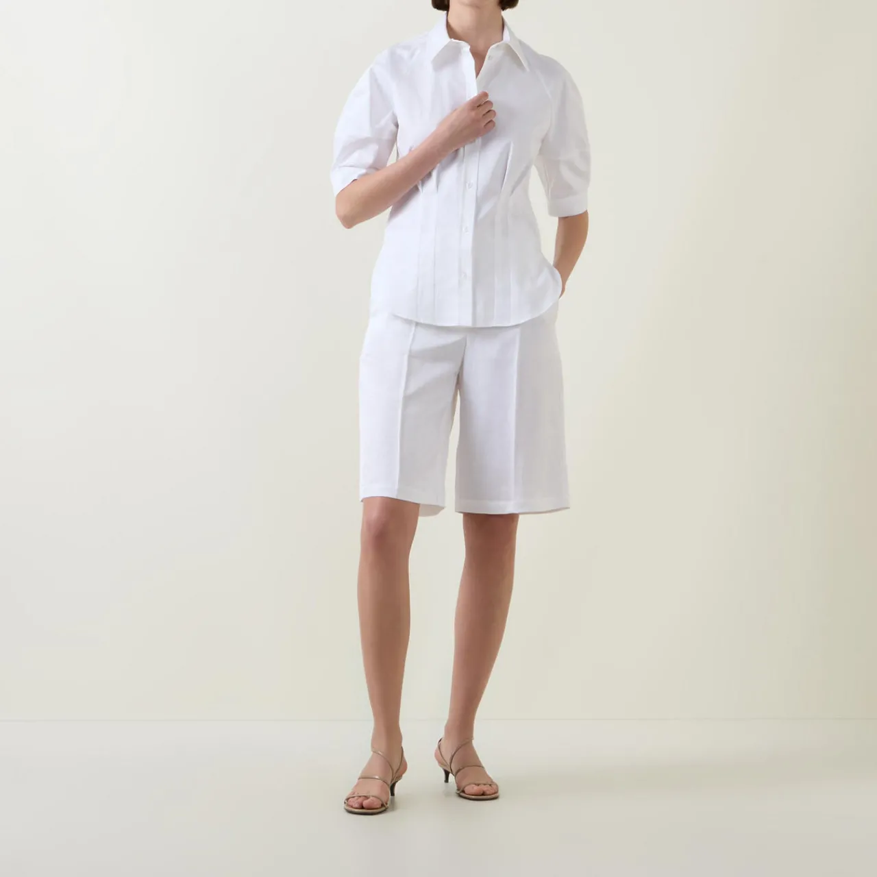 New Telini Pleated Shorts Women Trousers & Shorts