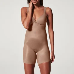 Thinstincts® 2.0 Medium Control High Waisted Mid-Thigh Shorts Women Shapewear