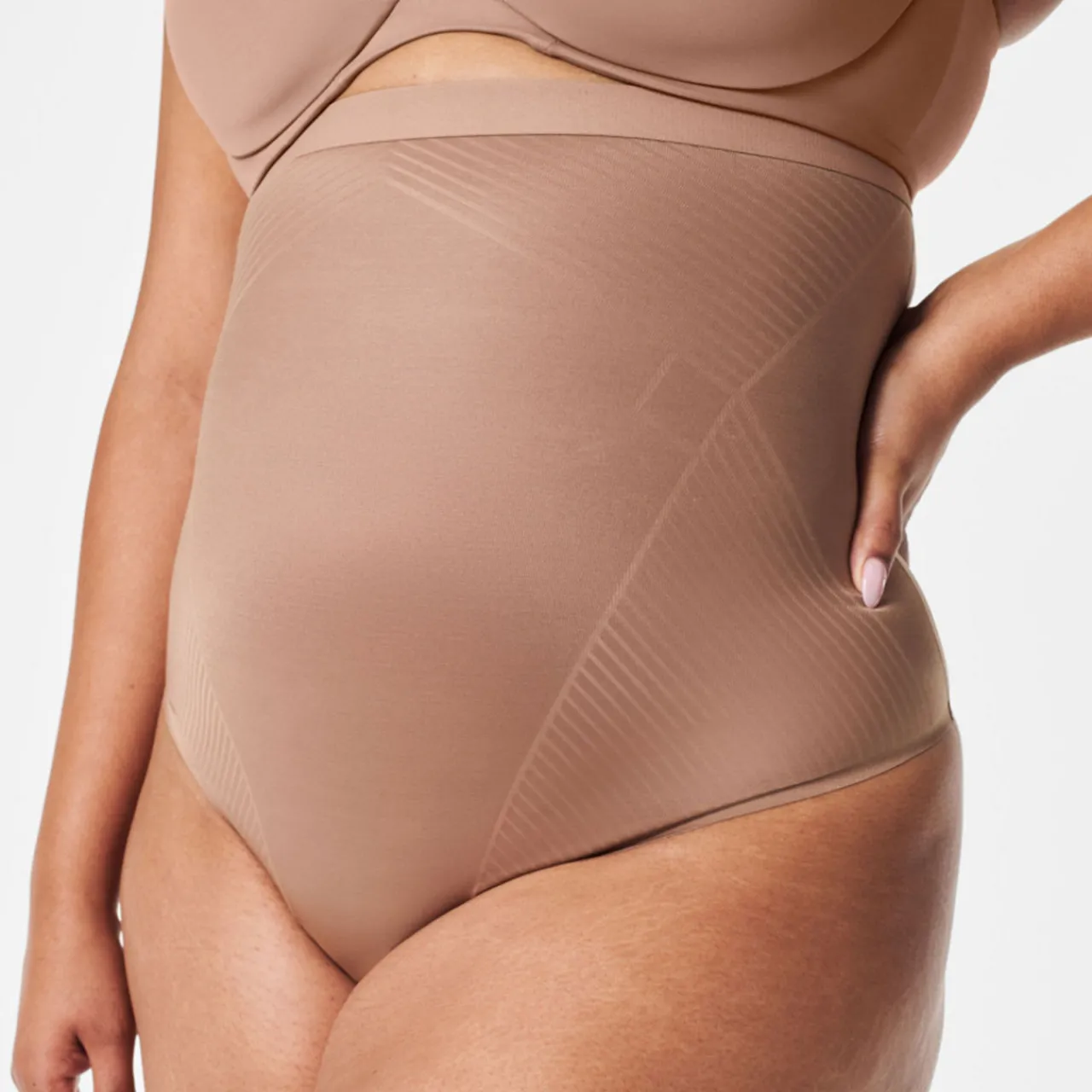 Online Thinstincts® 2.0 Medium Control High Waisted Thong Women Shapewear