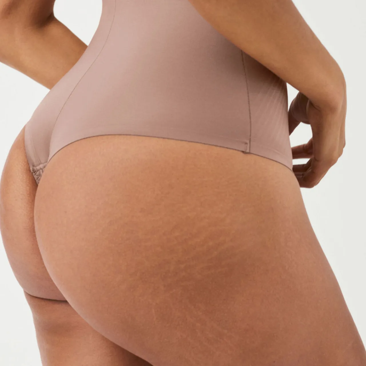 Online Thinstincts® 2.0 Medium Control Cami Thong Bodysuit Women Shapewear
