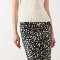 Clearance Trust Mid-Rise Floral Jacquard Skirt Women Skirts