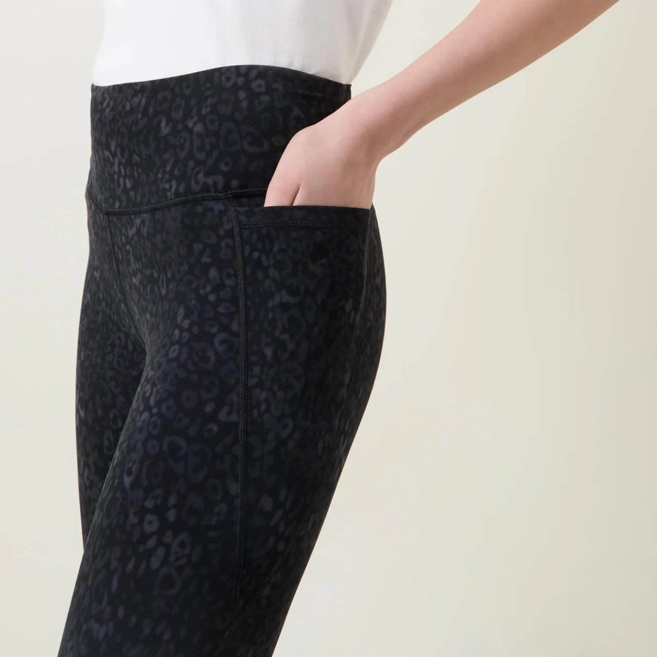 New Ultimate Studio 7-8 Leggings Women Activewear