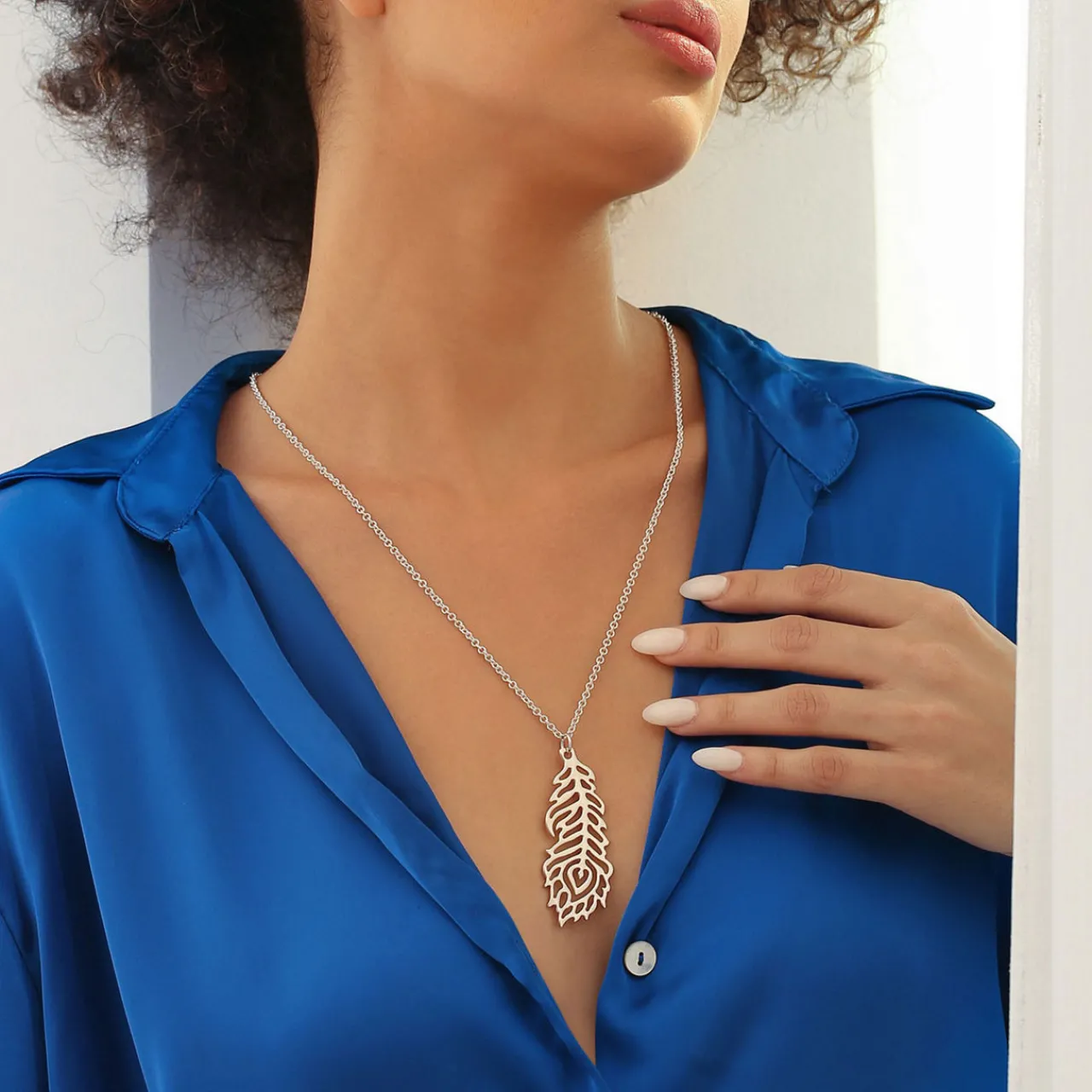 Hot Wish Feather Pendant Necklace Women Necklaces